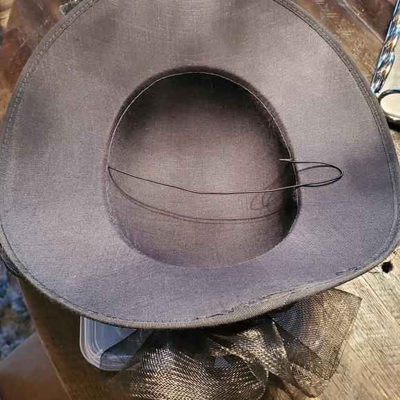 Hat Women's - Picture 5 of 6